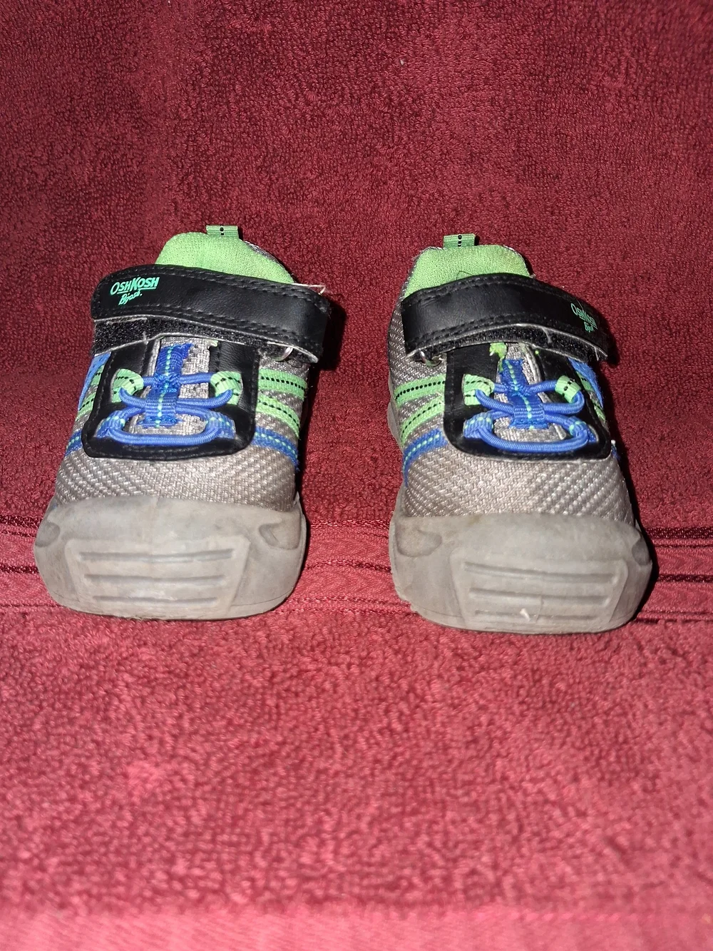 OshKosh B'gosh Gray, Green & Blue Kids' Sneakers SIZE 6